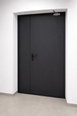 Черная огнеустойчивая дверь