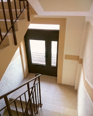 Дверь для переходного балкона