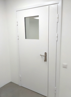 Дверь со стеклопакетом