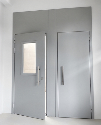 Двустворчатая дверь