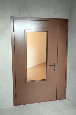 Коричневая дверь eiw Коричневая дверь eiw