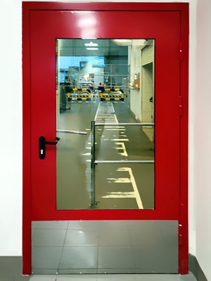 Красная дверь EIW 60 с отбойником