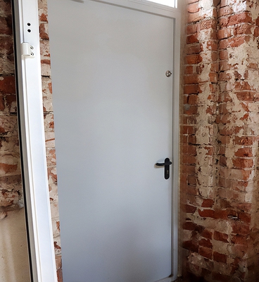 Одностворчатая дверь