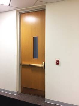 Двери для офисных помещений