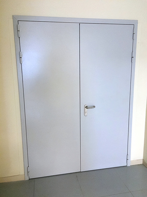 Равностворчатая огнеупорная дверь