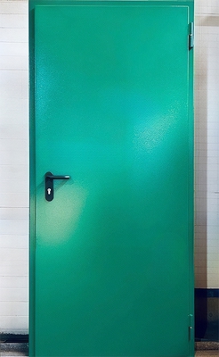 Зеленая однопольная дверь
